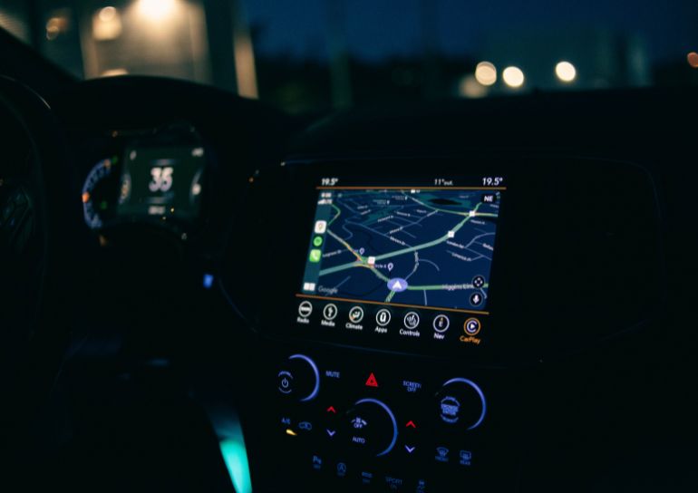 latitude-longitude-voiture-gps